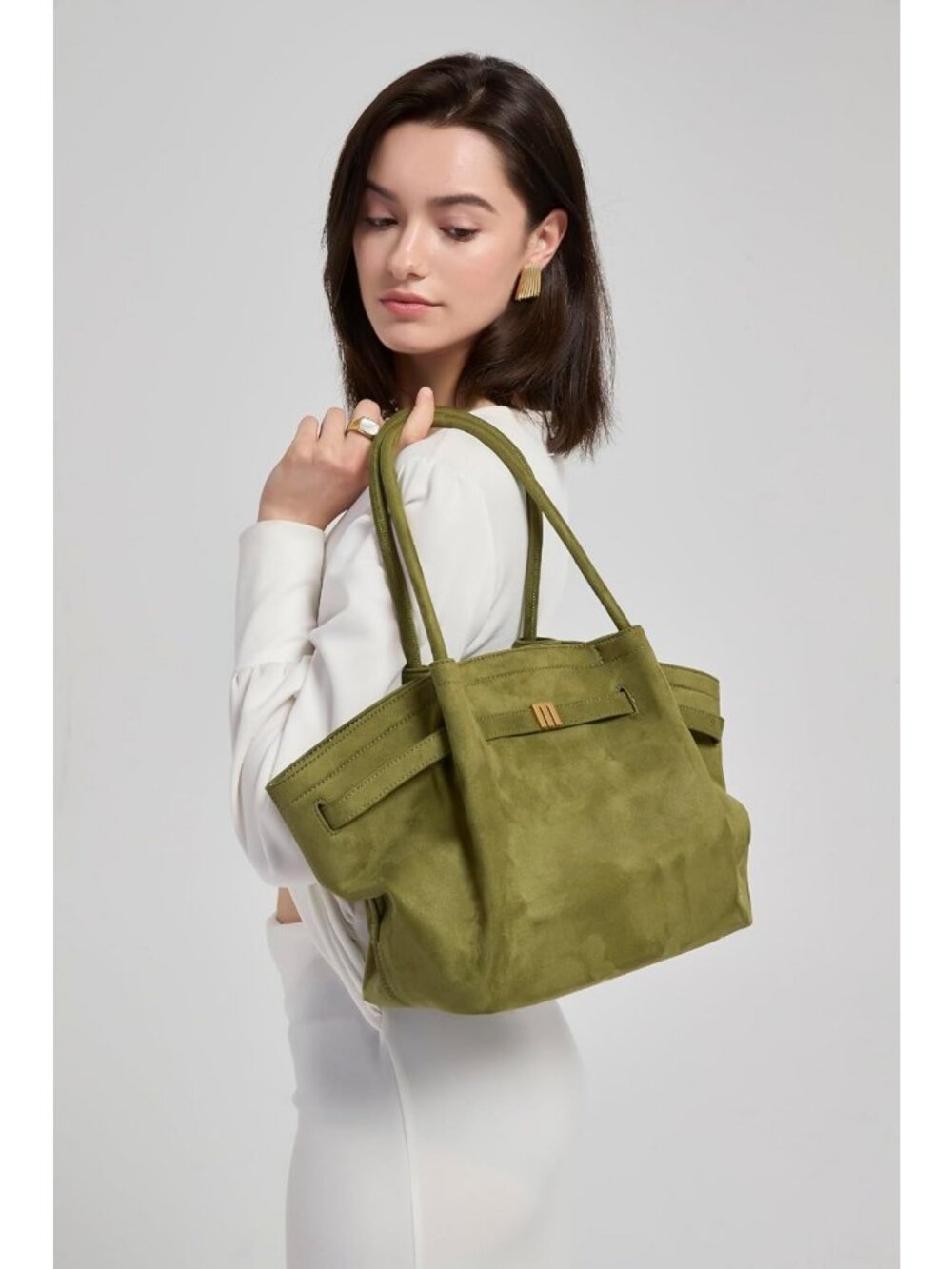 Stylish Vegan Leather Tote Bag for Women - Chic Shoulder Bag for Everyday Use - Picture 2 of 5